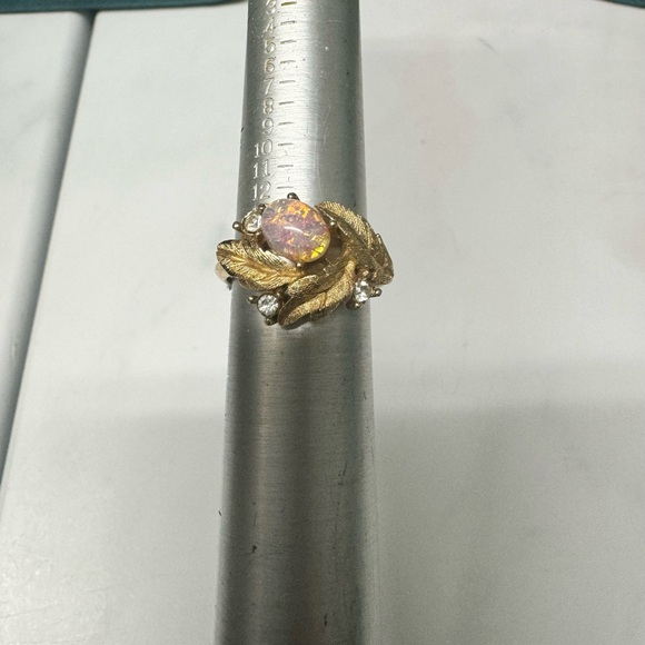 Vintage Fire Opal Flower Golden Ring fm Avon 1972 - Picture 6 of 6